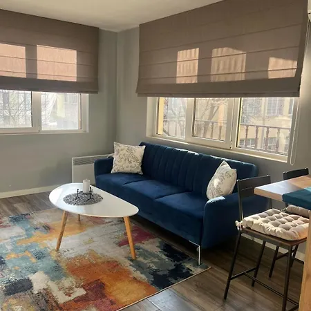 Ideal Central Cozy 1Br | 5 Minutes To Beach Varna