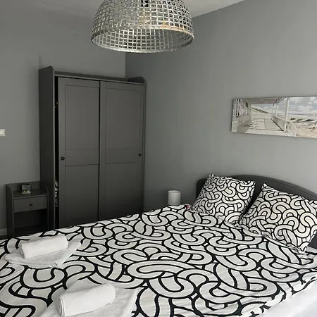 Ideal Central Cozy 1Br | 5 Minutes To Beach *