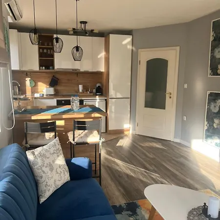 Ideal Central Cozy 1Br | 5 Minutes To Beach Varna